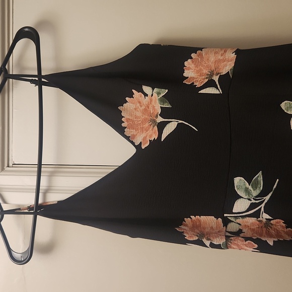 Dynamite high-low floral dress - Picture 3 of 7